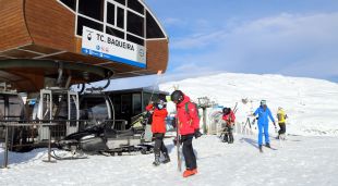 Esquiadors a l'estació d'esquí de Baqueira Beret en una imatge d'arxiu