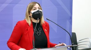 Agnès Lladó, aquest matí en una roda de premsa