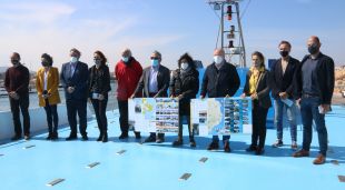Foto de família de l'acte de presentació dels dos díptics que s'han editat de l'Alt i el Baix Empordà