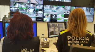 Centre de comandament de les càmeres a la comissaria de la Policia Local