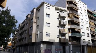 Un dels edificis on l'Ajuntament de Girona compra pisos al barri de Santa Eugènia