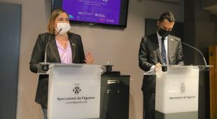 L'alcaldessa de Figueres i el conseller d'Empresa, Roger Torrent, aquest matí