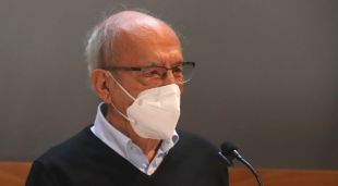 L'artista Pere Portabella en una roda de premsa a la UdG