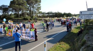 Una de les nombroses manifestacions dels veïns reclament solucions (arxiu)