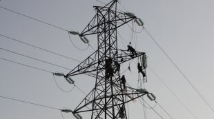 operaris, tècnics, Endesa, torre, temporal