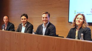 L'alcalde de Pals, segon per l'esquerra, amb la resta de presents a la presentació de la campanya de promoció de l'arròs de Pals