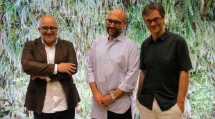 El director d’escena de Joan Anton Rechi, el director musical Dani Espasa i l’intèrpret Xavier Sabata, avui
