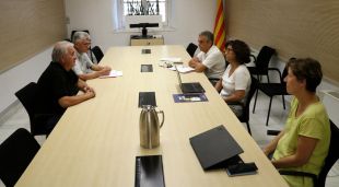 El president i el vicepresident dels caçadors gironins reunits amb la directora territorial del Departament
