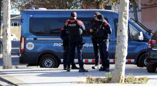 Agents de l'ARRO dels Mossos durant l'operatiu al Culubret de Figueres (arxiu)