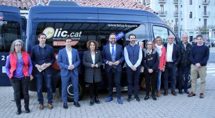 El conseller i els alcaldes del municipis que entren a formar part de les rutes de bus a demanda