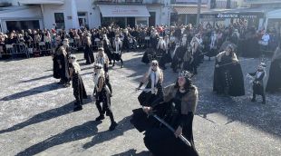 La comparsa de El Pòsit disfressats de Joc de Trons, guanyadors del concurs