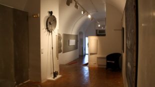 espai, silenci, exposició