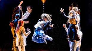 Una companyia de dansa urbana en la seva actuació de la primera edició del festival SÓC