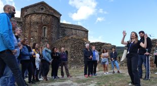 Alguns dels assistents als Tastos Ancestrals d'ahir al monestir de Sant Quirze de Colera