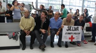 encadenats, ocupació, seu, govern, tancament, CAP