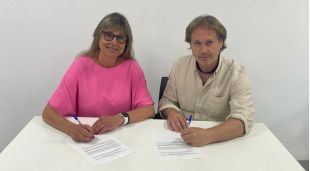 La presidenta de Junts al Gironès, Fanny Carabellido, i el president de la Federació Comarcal d’ERC al Gironès, Albert Rosa