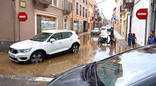 Els carrers de la Bisbal, completament negats