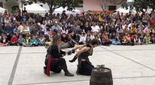Un instant del grup de teatre d'acció, Excàlibur, durant la passada edició
