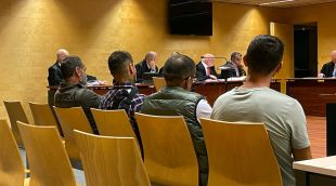 D'esquenes, els acusats per la baralla a l'exterior d'una discoteca de Puigcerdà que va tenir lloc l'any 2004