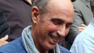 llach, cantautor