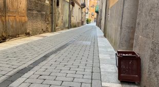 Un cubell del porta a porta a Sant Joan de les Abadesses