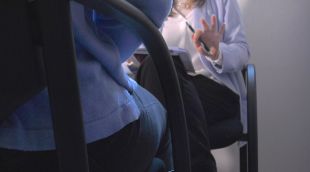 La Marta (nom fictici i d'esquena a la foto per preservar-ne la identitat) va patir una agressió sexual