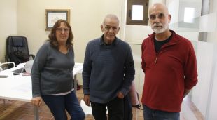 Veïns de les Llosses amb l'alcalde del municipi, Jaume Cuní