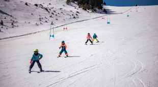 Esquadors a l'estació de Vallter 2000