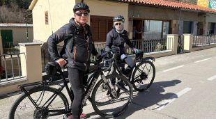 Ciclistes a la via verda de Sant Pau de Segúries
