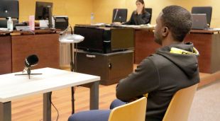 De perfil Omar J., l'acusat d'agredir sexualment una anciana de 95 anys a Figueres