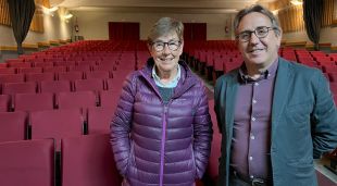 Els dos representants del SAT Teatre Centre de Sant Joan de les Abadesses