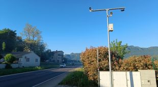 Una de les càmeres instal·lada a la carretera de les Preses