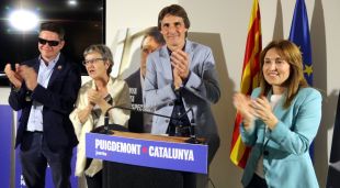 El cap de llista de Junts+ per Girona, Salvador Vergés, celebrant el resultat que els dona set diputats