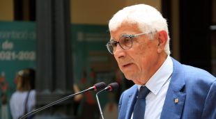 El conseller de Salut en funcions, Manel Balcells, respon als periodistes, a la seu del departament