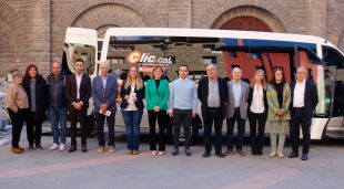Alcaldes i regidors del Ripollès amb la consellera Paneque