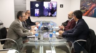 Reunió entre el Govern, el govern espanyol, Renfe i Adif a les oficines d'Adif a l'estació de Sants