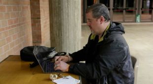 Un informàtic de Terrassa que haurà de passar la nit al Palau de Fires de Girona