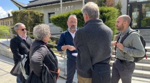 Salellas amb membres de SOS Pirineus