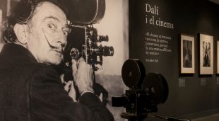 Fotomuntatge d'una exposició de Salvador Dalí i el cinema