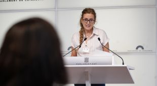 La portaveu de PROTEGARB, Sònia Trigo, durant la seva intervenció al Parlament