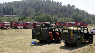 Punt de trobada dels efectius dels Bombers i de l'exercit © ACN