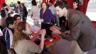 consultes, girona, carrer