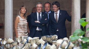 trias, puigdemont, flors