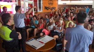 joves, holandesos, blanes, turistes