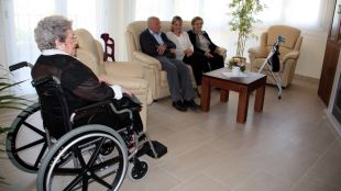 La nova ala de la residència de Sant Hilari Sacalm busca recrear una llar i que els usuaris se sentin còmodes i com a casa © ACN