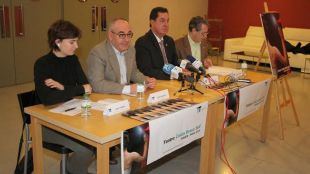 Un moment de la presentació de la programació del Teatre de la Costa Brava Sud © ACN