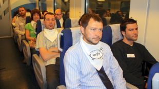 Una de les actuacions reivindicatives del usuaris del tren © ACN