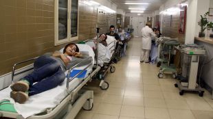 El servei d'urgències de l'Hospital Josep Trueta de Girona durant un simulacre (arxiu) © ACN