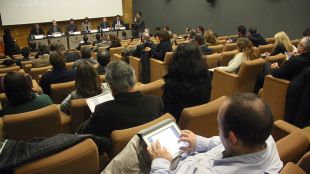 La presentació del Pla Àngel s'ha fet aquest migdia a l'Auditori Jaume Casademont © ACN