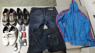Alguns dels objectes robats pel lladre al Club Natació Banyoles © ACN